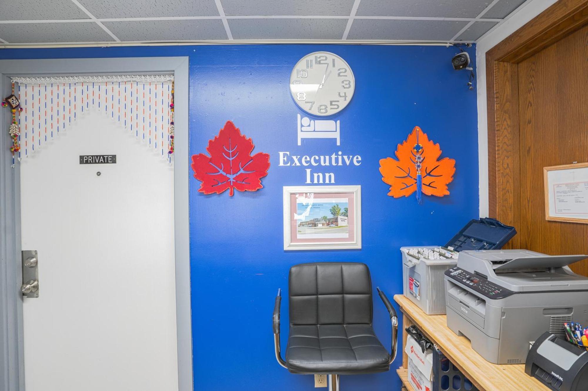 Executive Inn By Belvilla Owatonna Hwy 35 外观 照片