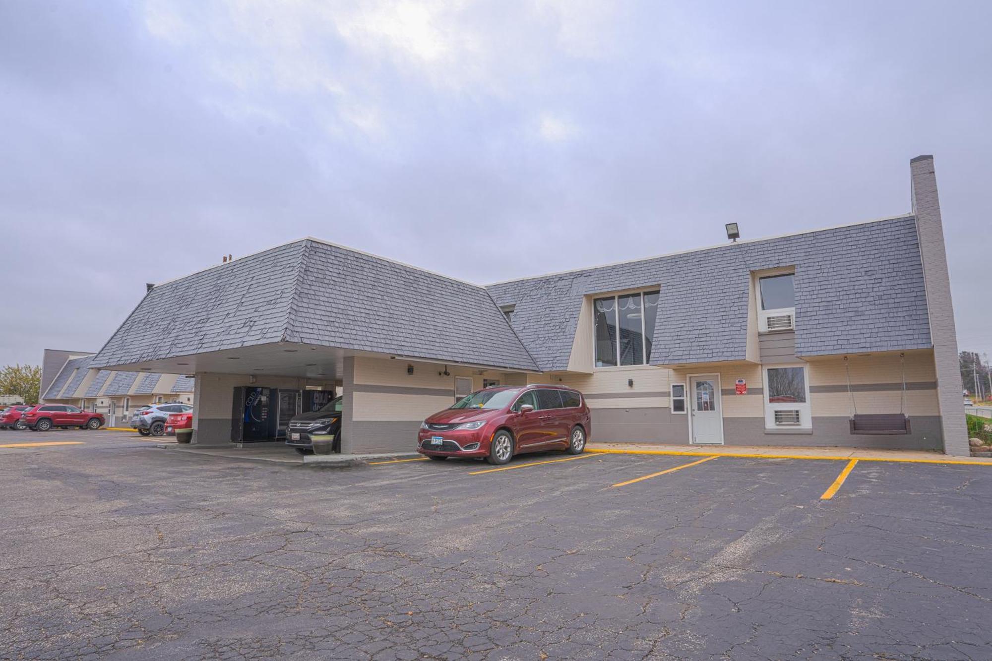 Executive Inn By Belvilla Owatonna Hwy 35 外观 照片
